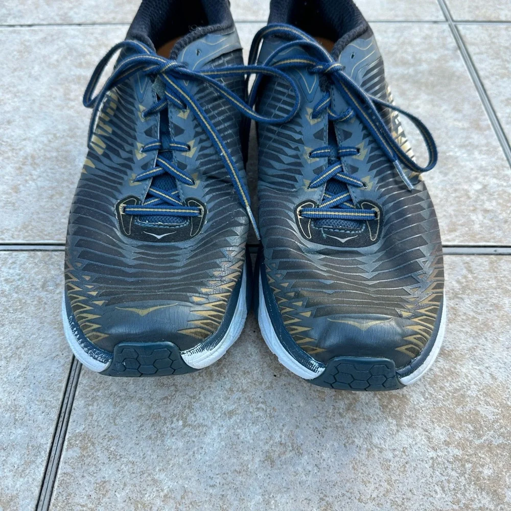 HOKA ONE ONE - M ARAHI MIDNIGHT NAVY/METALLIC GOLD